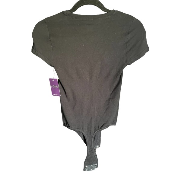 NWT $68 Yummie Womens Short Sleeve Shaping Thong Back Bodysuit Size M Black - Picture 4 of 7
